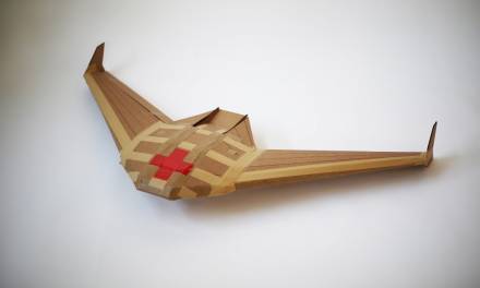 Non ha elica e non ha motore, ma è l’aereo di carta più tecnologico al mondo